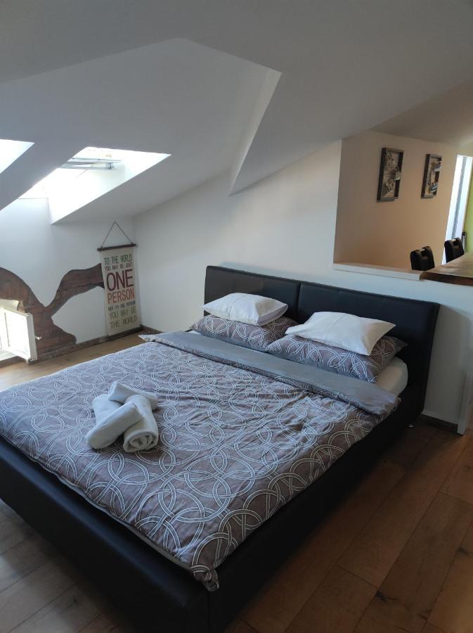 Apartma Anthea *
